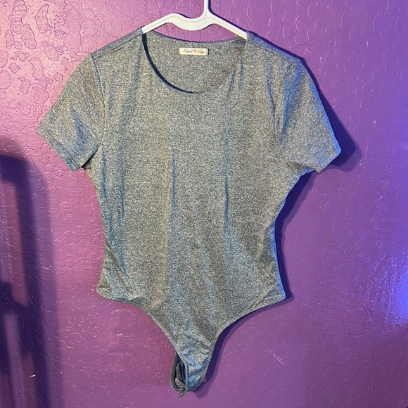Tops - gray shirt sleeved body suit
